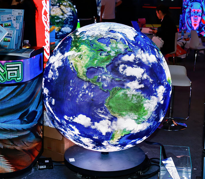 P2.5 Indoor Spherical LED display