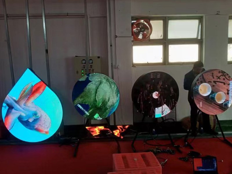 Why Teardrop Shapes LED Screen Work for Jewelry Retail Store