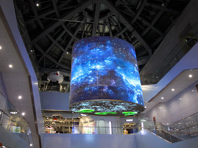 Why Shopping Malls Choose Flexible LED Screens