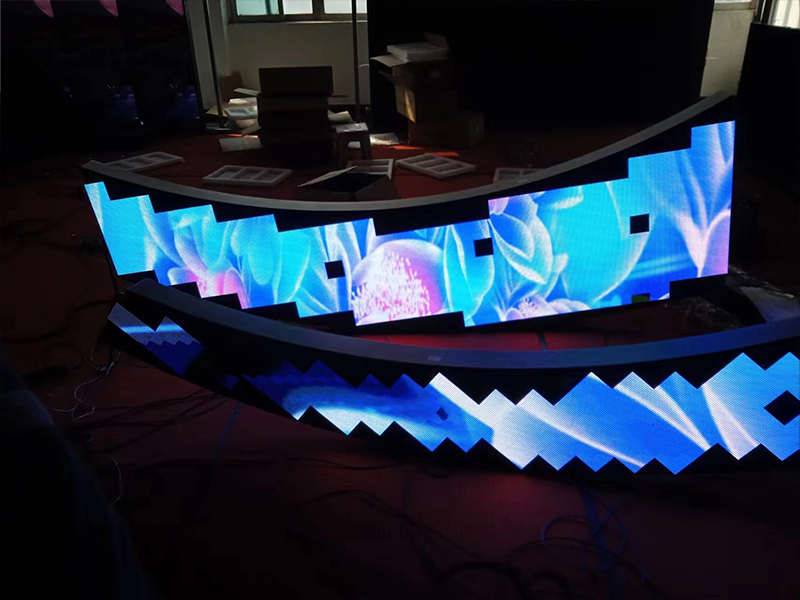 How to Calibrate a Curved LED Screen