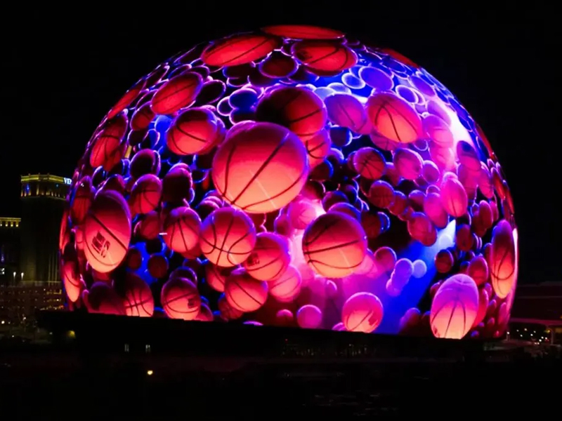 How to create an immersive spherical LED screen experience?