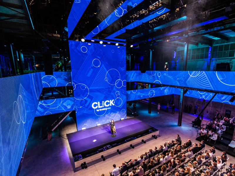 More and More People Choose Special-Shaped LED Displays: Why?