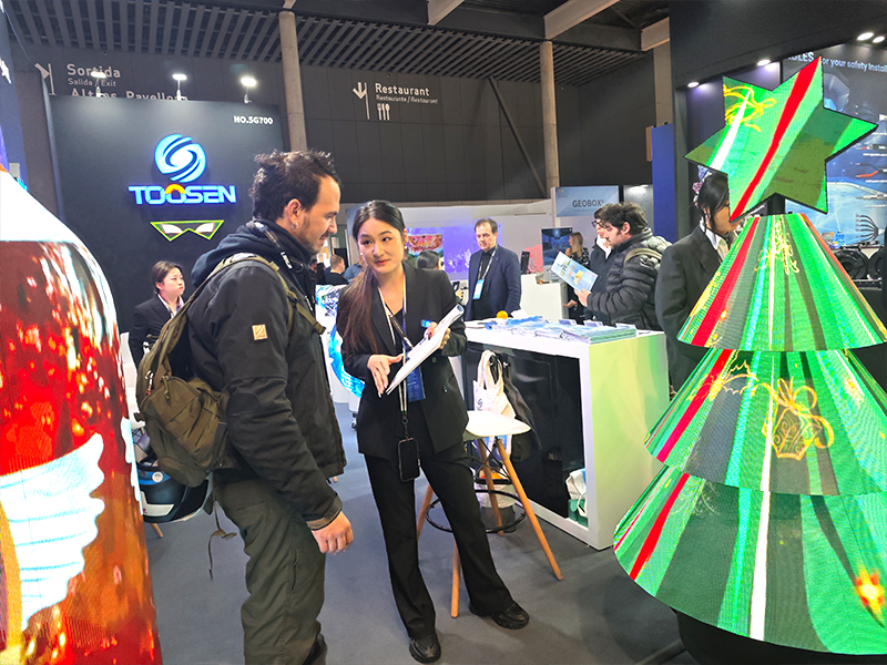 Craftsmanship Shapes Innovation — Toosen’s Star-Shaped LED Display Successfully Delivered