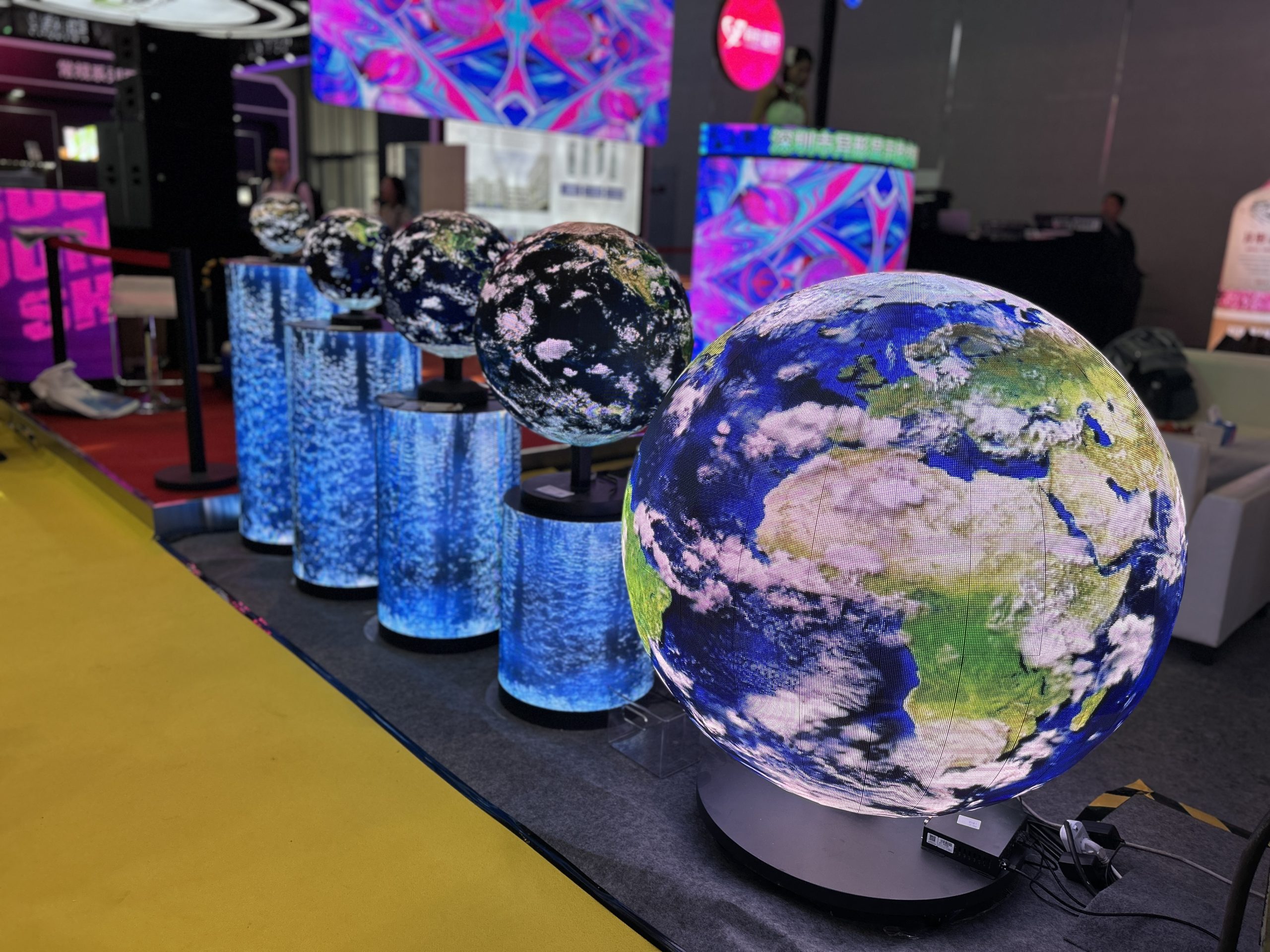 Toosen Creative LED Screen Shines at ISLE 202