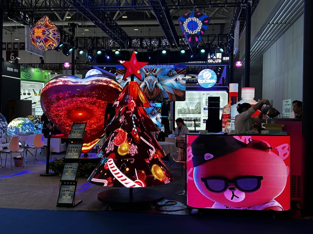 Christmas Tree Shaped LED Video Wall