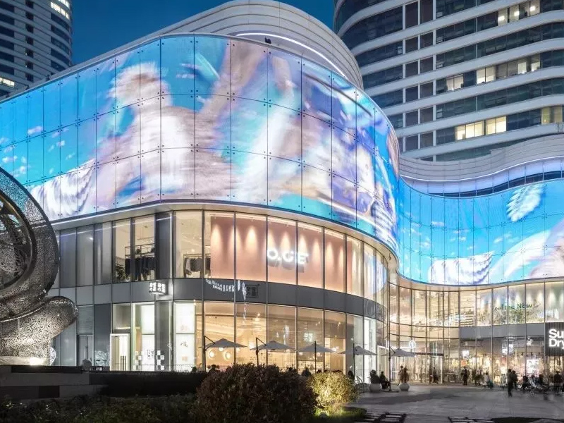 Maximize Outdoor Advertising ROI with Flexible LED Corner Displays