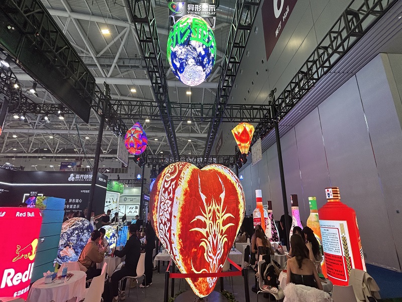 How to Achieve Low Latency in Custom LED Displays