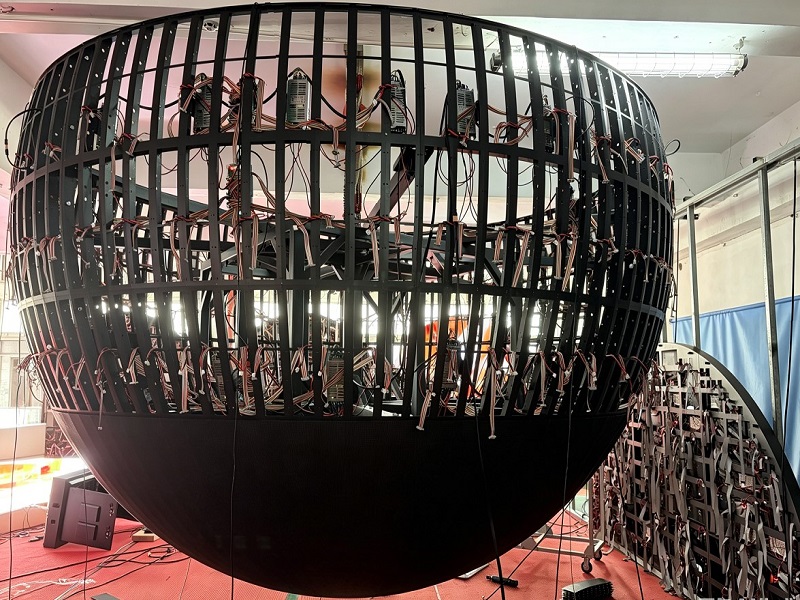 Guide to Install a Suspended Hemispherical LED D