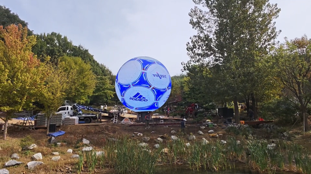 TOOSEN outdoor LED sphere clearly visible in daylight — sustained brightness for outdoor sports venues