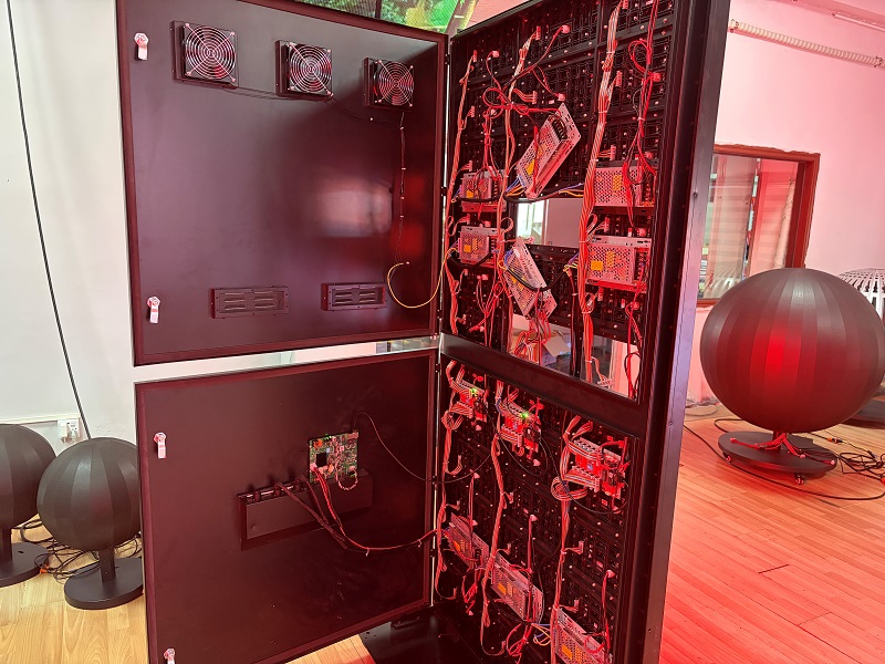 What Does the Back of an LED Poster Display Loo
