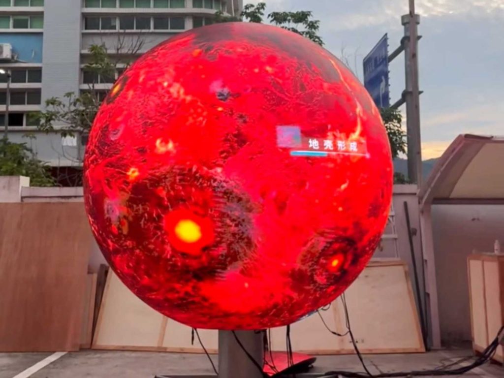 Spherical LED Display for Customized Indoor Installation