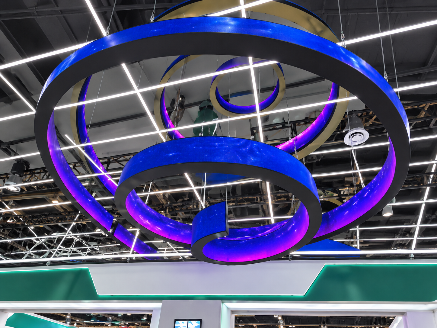 Multi-Screen LED Synchronization Test: Why Flexible LED Displays Drift Out of Sync Over Time
